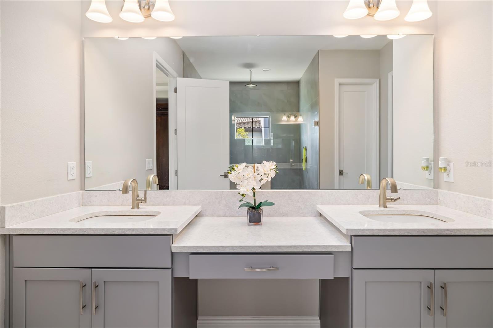 Image 49 of 76 For 8217 Liebton Place