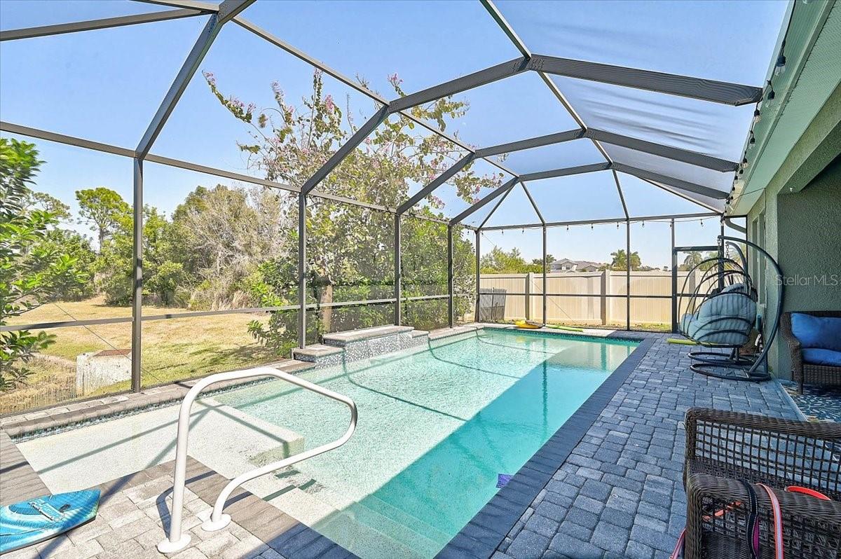 Image 19 of 37 For 7431 Aguila Drive