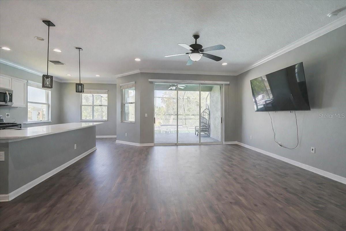 Image 6 of 37 For 7431 Aguila Drive