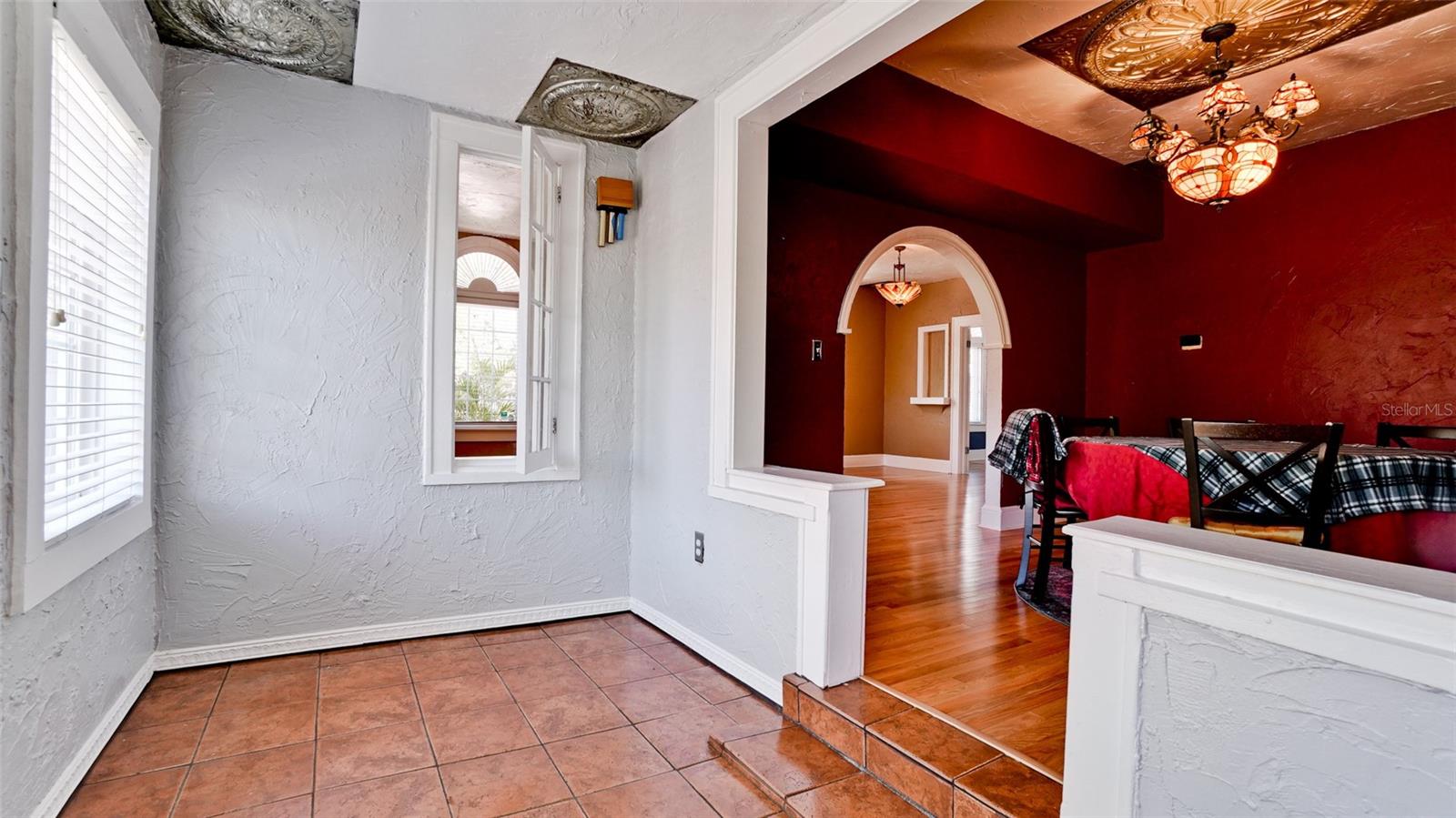 Image 17 of 25 For 714 29th Street W