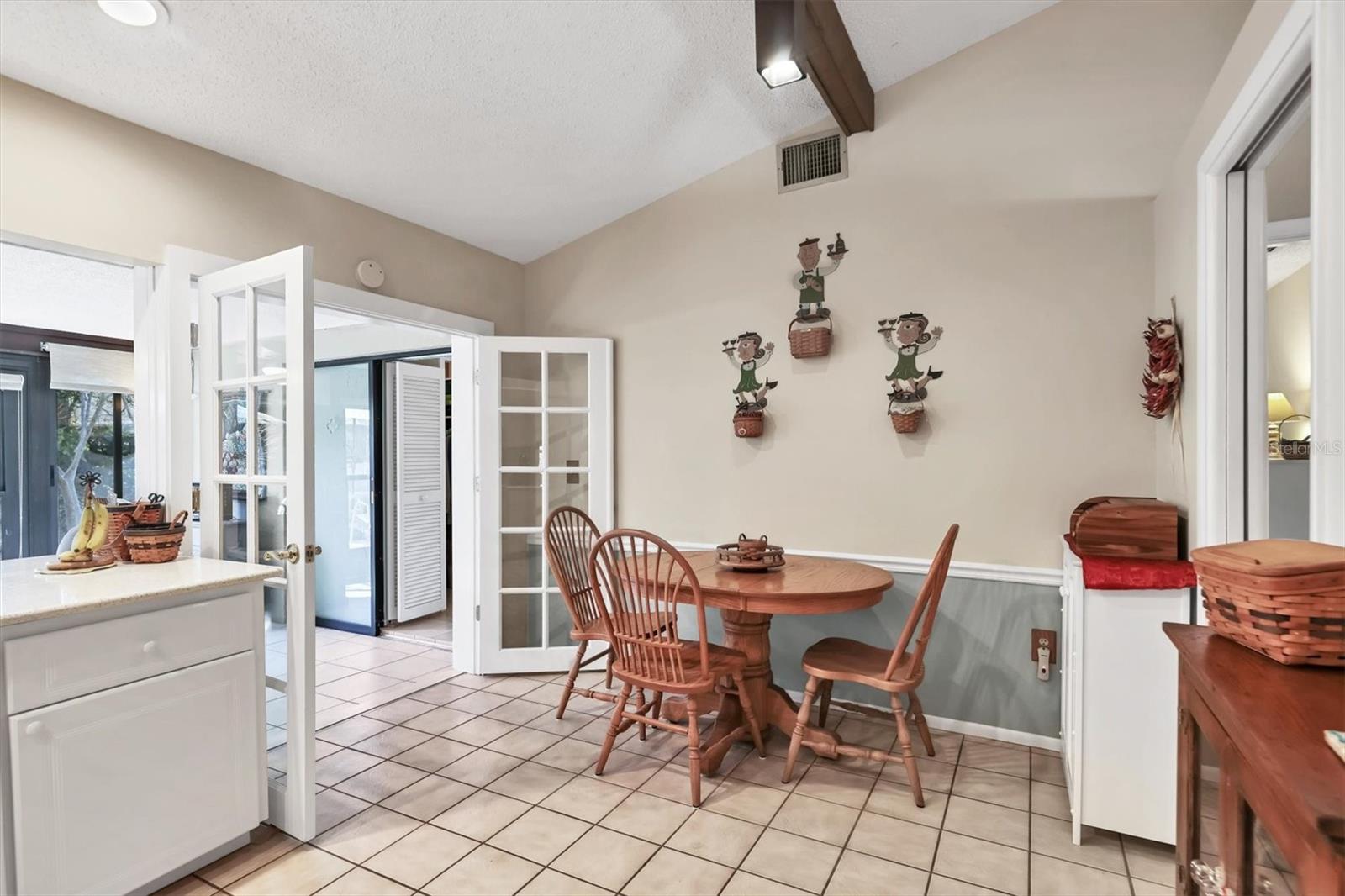 Image 16 of 37 For 5603 Creekwood Drive