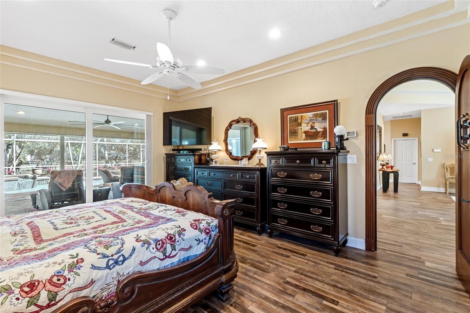 Image 16 of 77 For 8309 Shadow Pine Way