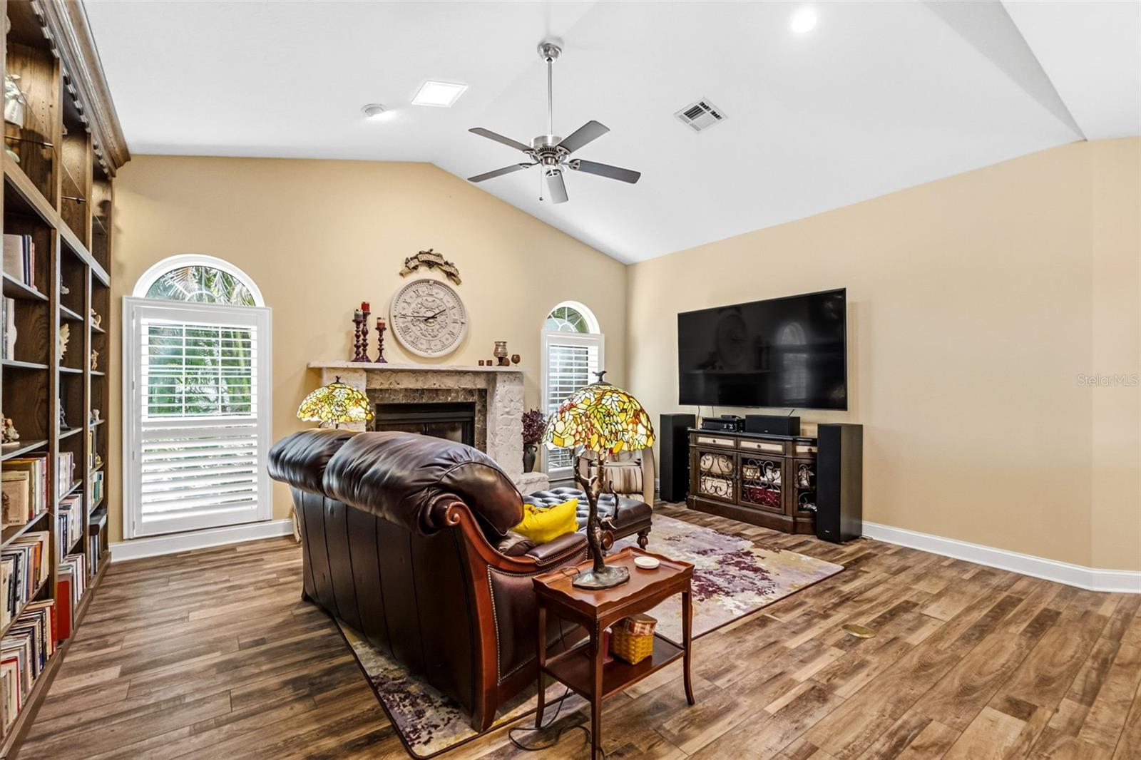 Image 24 of 77 For 8309 Shadow Pine Way