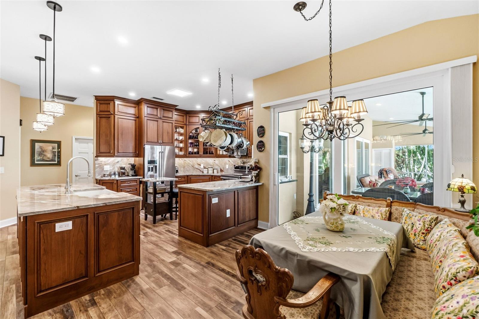 Image 25 of 77 For 8309 Shadow Pine Way