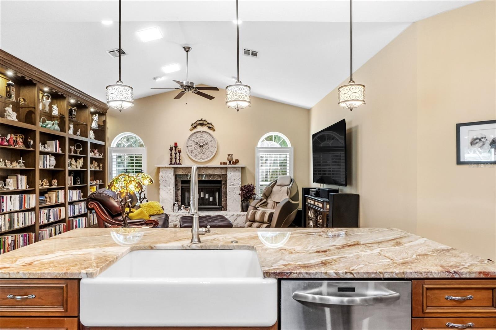 Image 35 of 77 For 8309 Shadow Pine Way