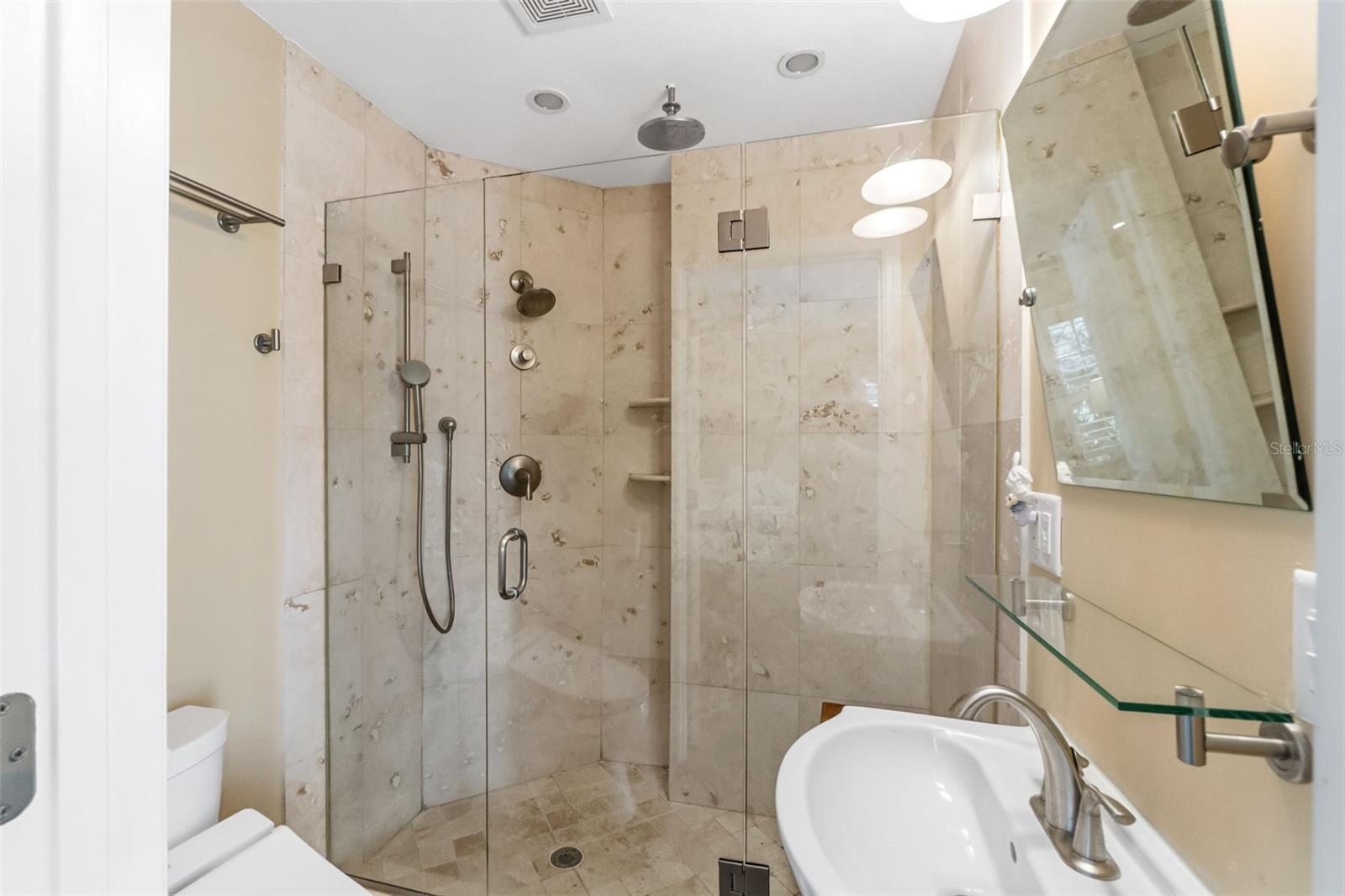 Image 46 of 77 For 8309 Shadow Pine Way