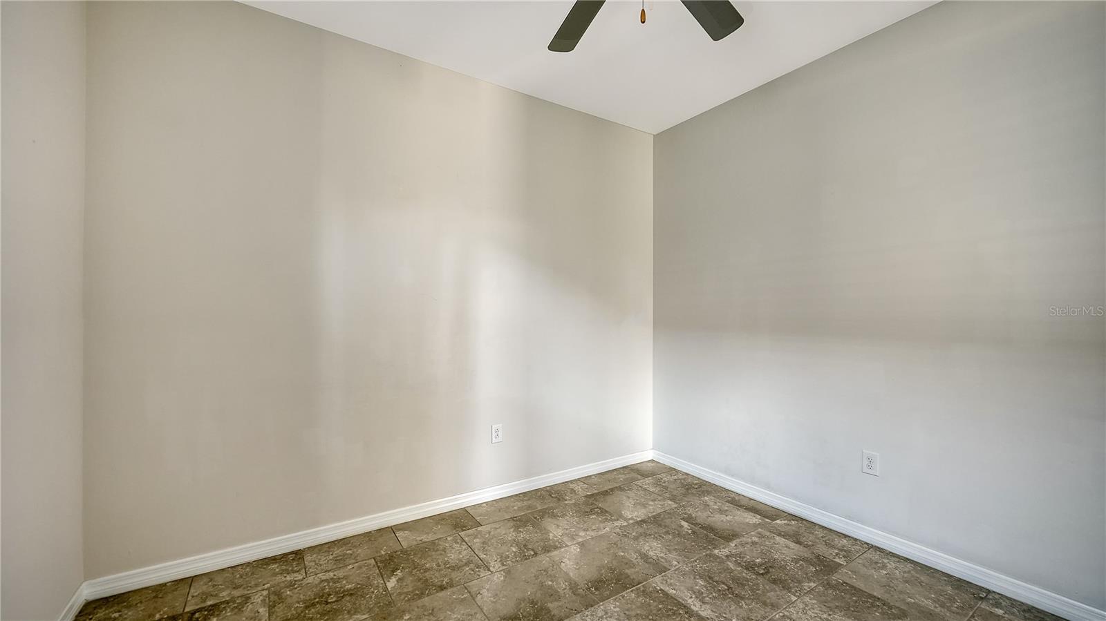 Image 32 of 62 For 11490 Blackfin Street