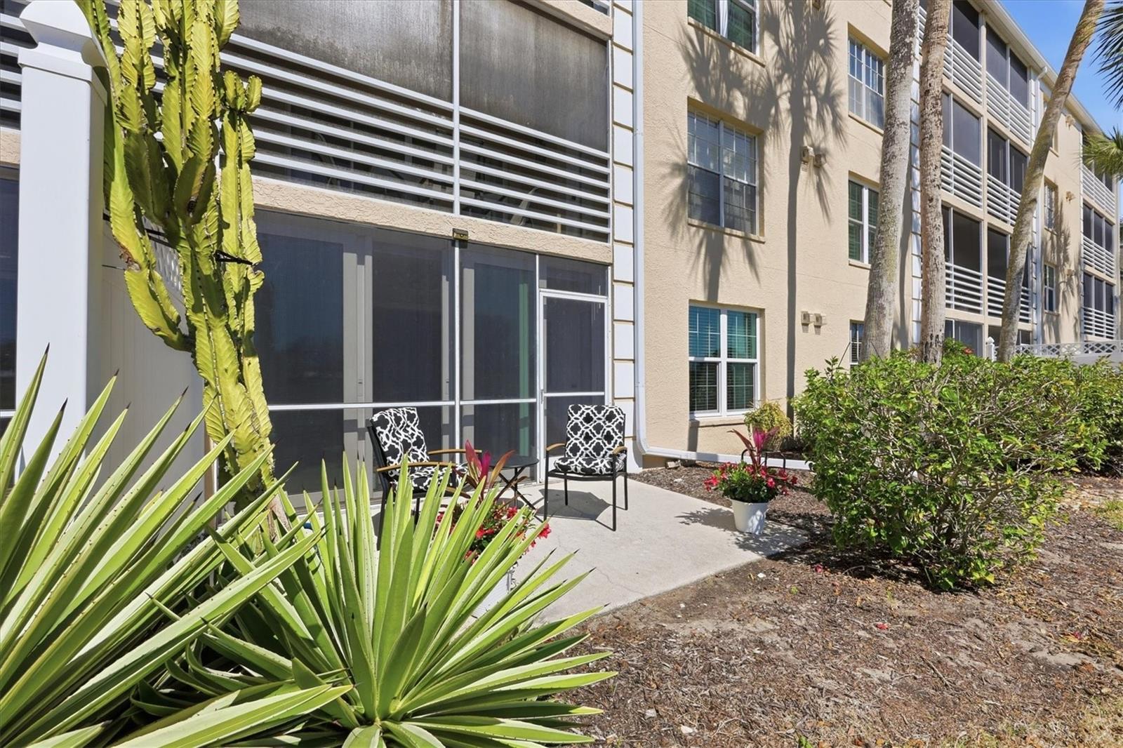 Image 24 of 55 For 813 Wexford Boulevard 813