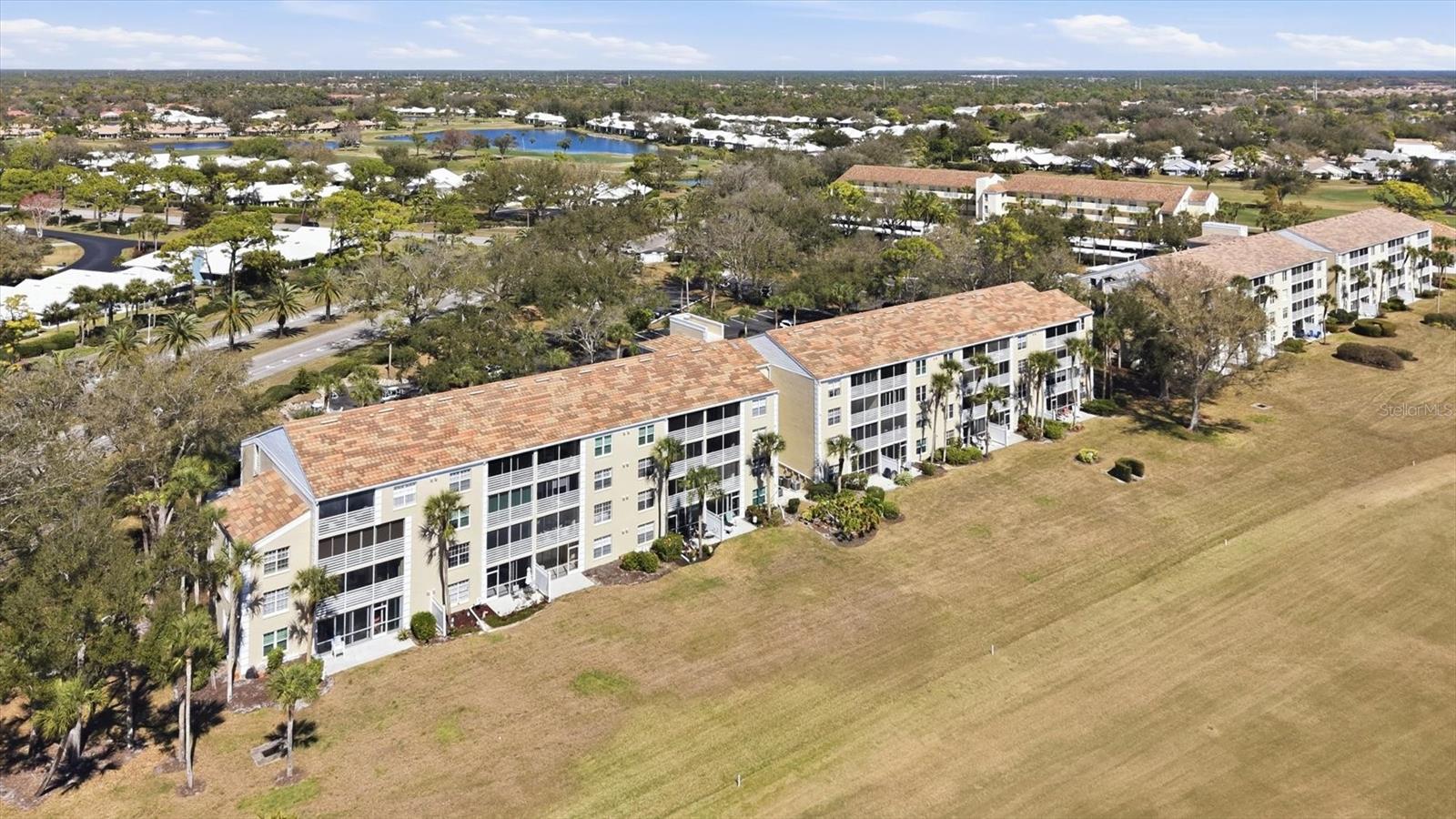 Image 32 of 55 For 813 Wexford Boulevard 813