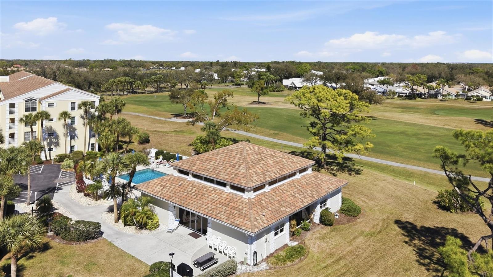 Image 34 of 55 For 813 Wexford Boulevard 813