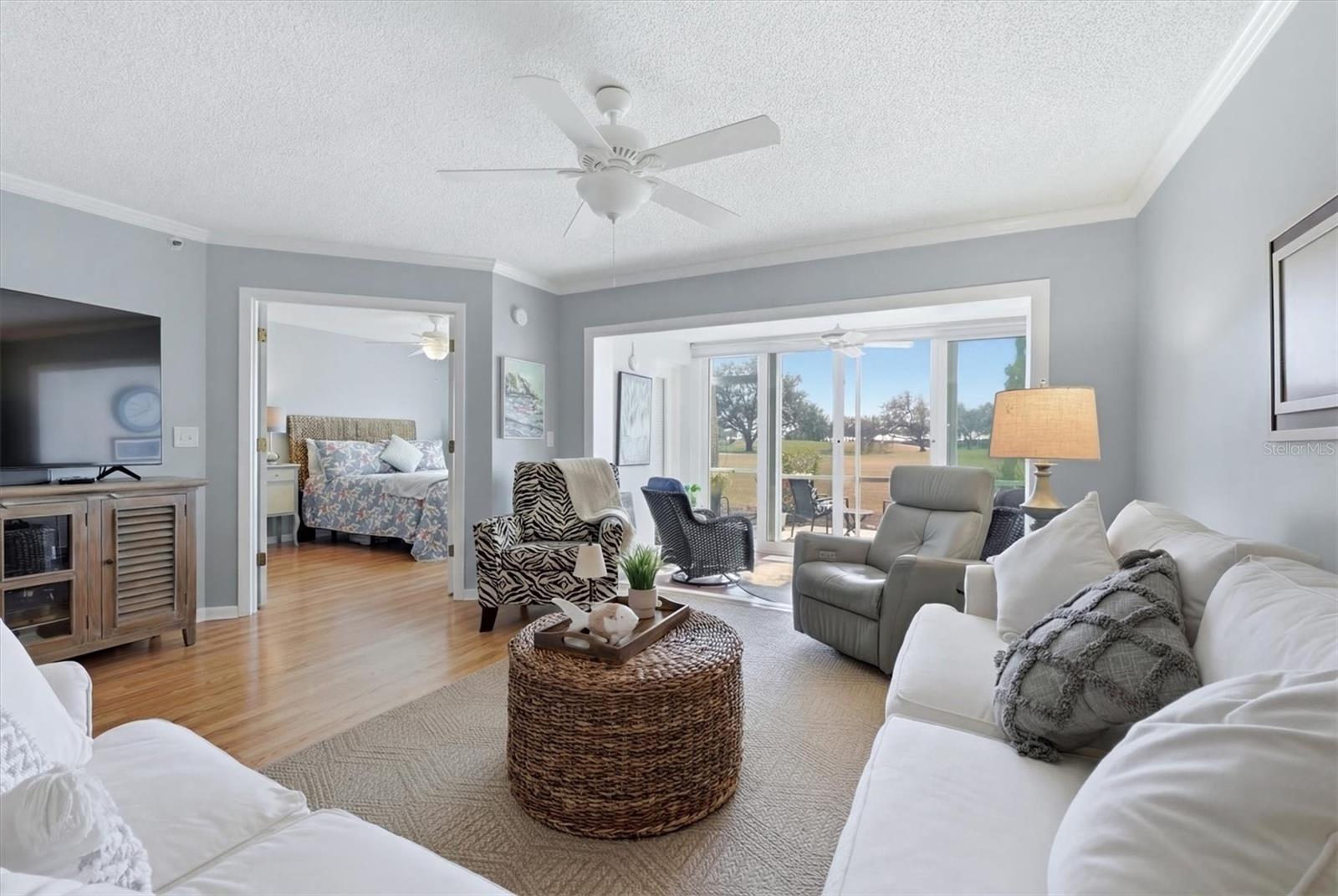 Image 4 of 55 For 813 Wexford Boulevard 813