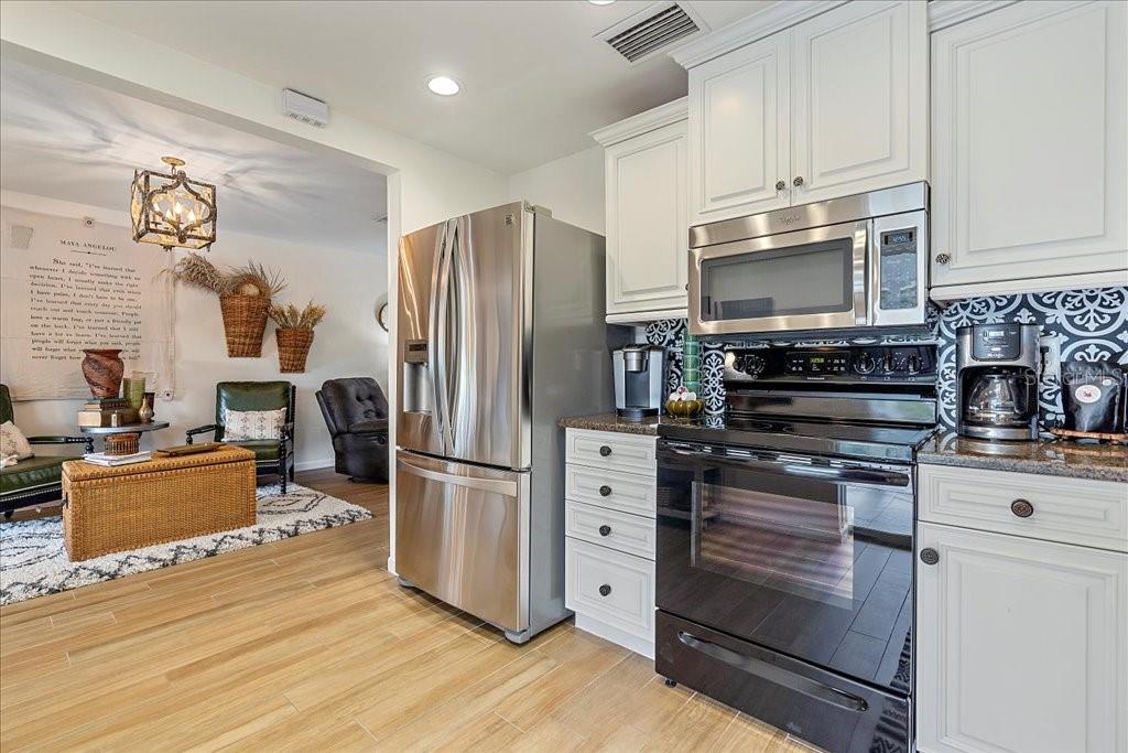 Image 14 of 50 For 3018 Browning Street