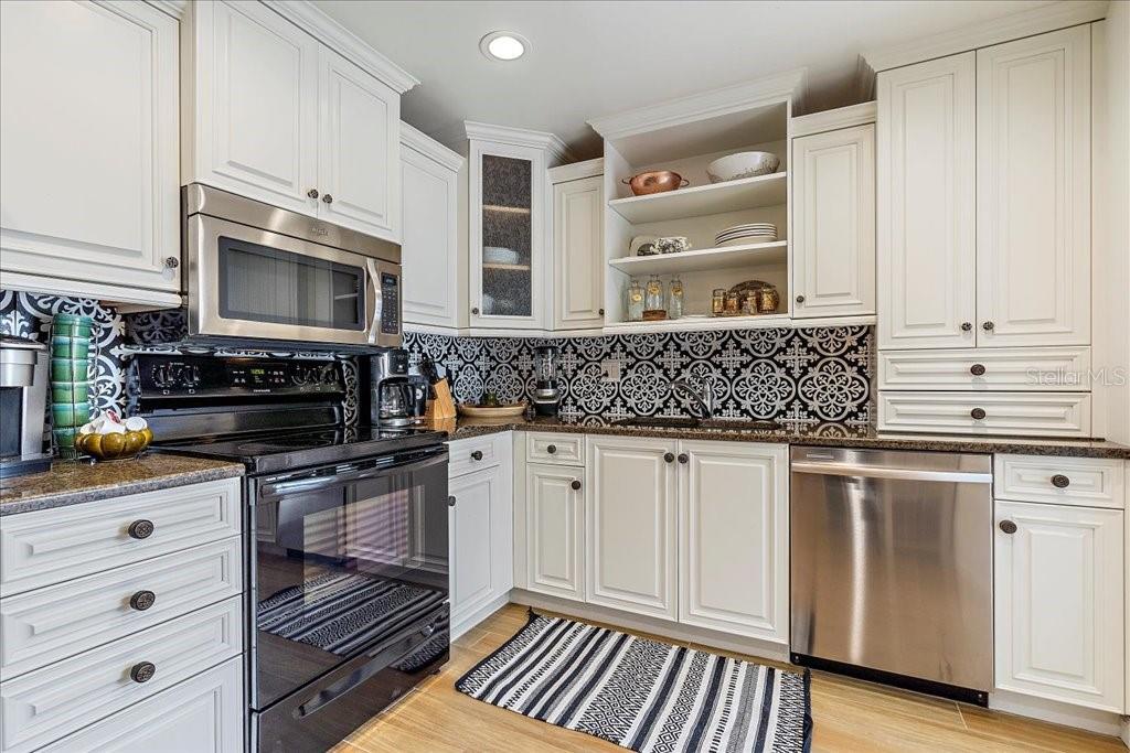 Image 16 of 50 For 3018 Browning Street