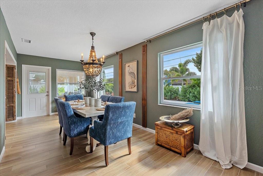 Image 22 of 50 For 3018 Browning Street