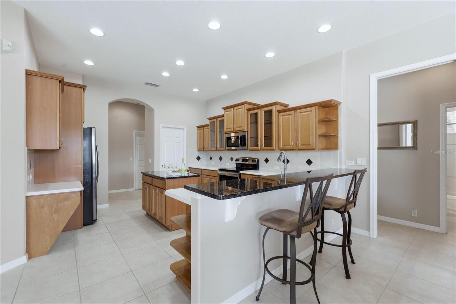 Image 11 of 85 For 811 Amaryllis Lane