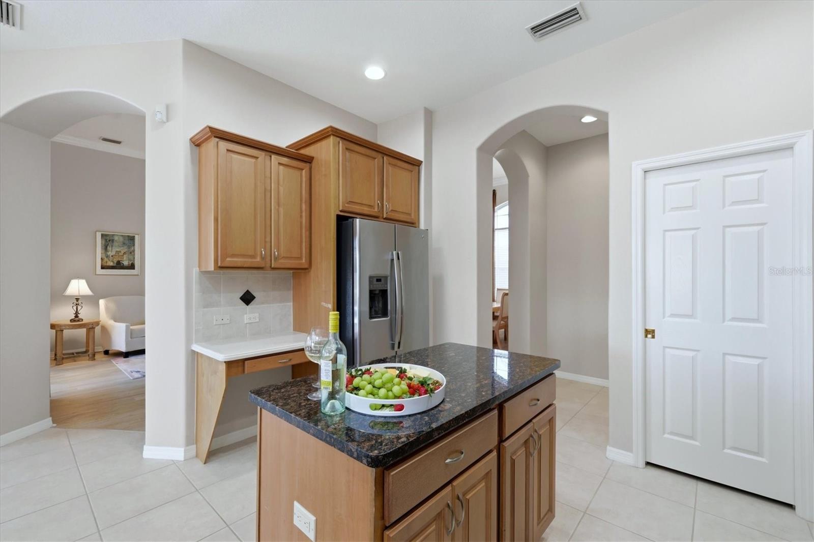 Image 13 of 85 For 811 Amaryllis Lane