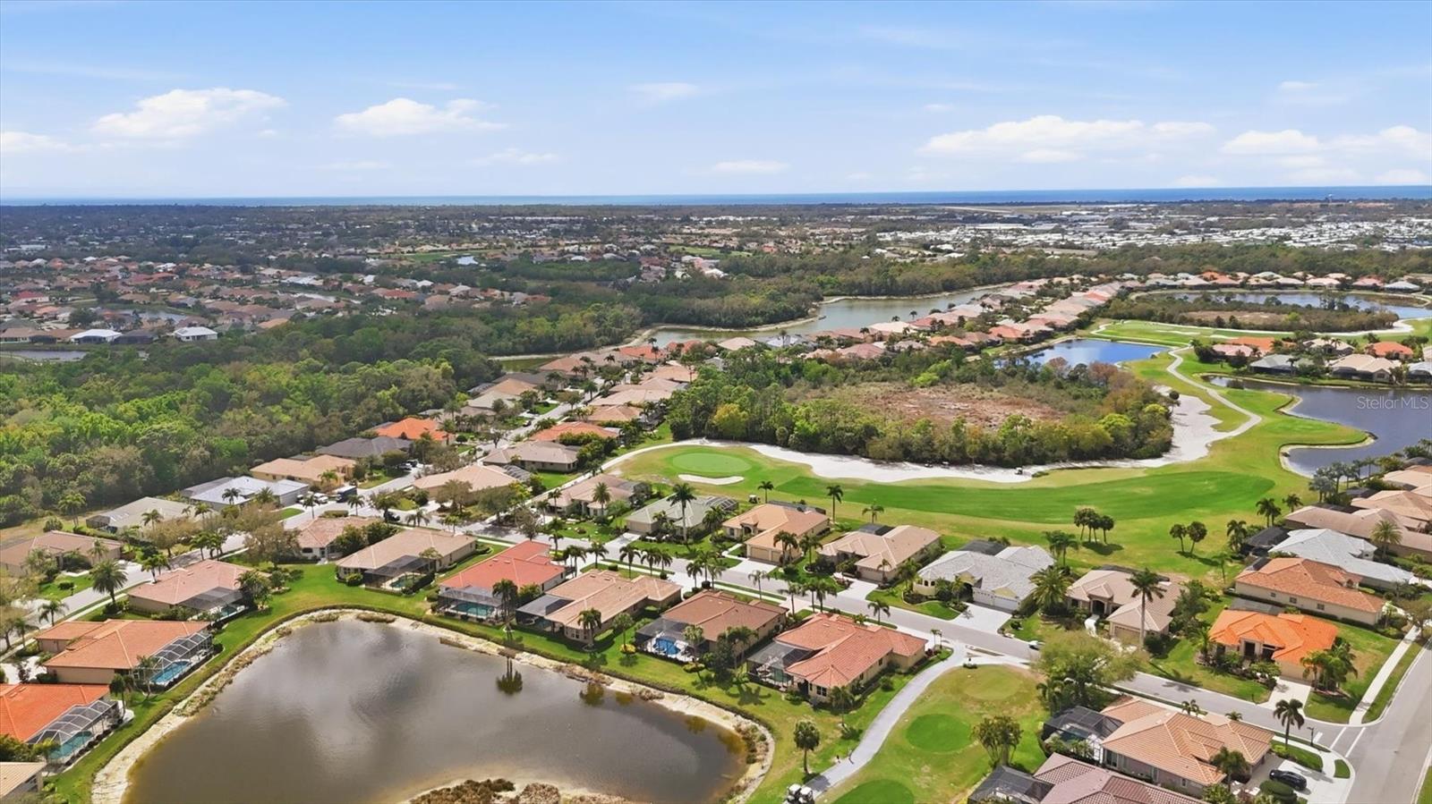 Image 51 of 85 For 811 Amaryllis Lane