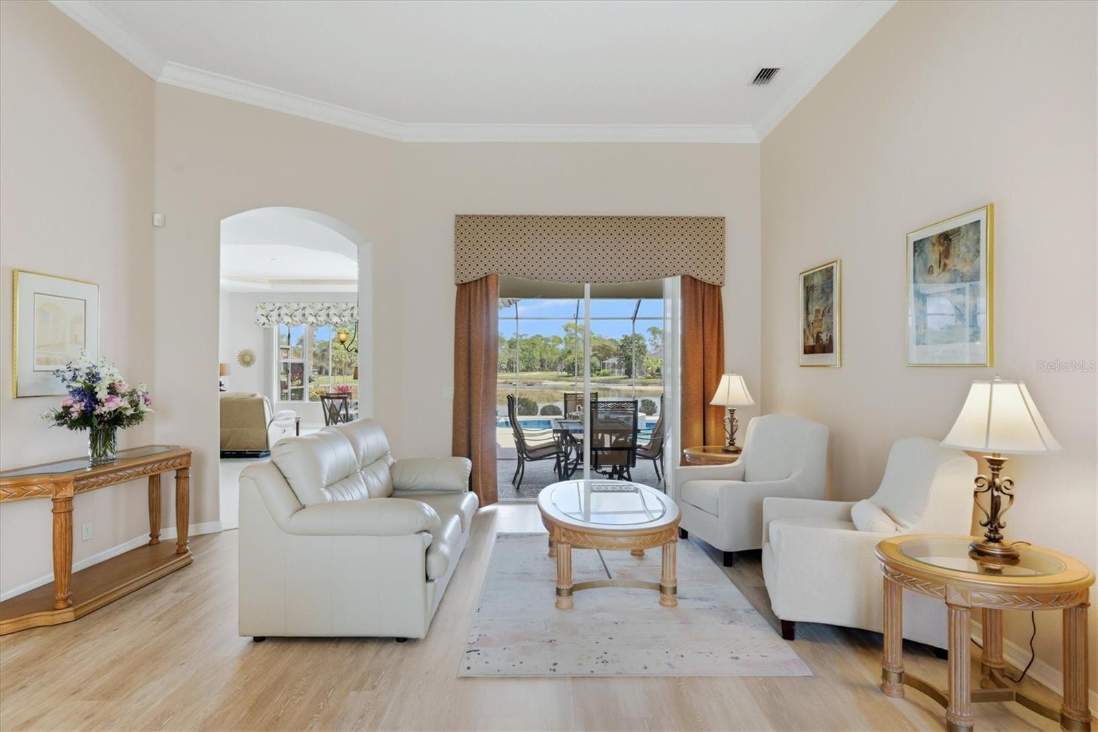 Image 6 of 85 For 811 Amaryllis Lane