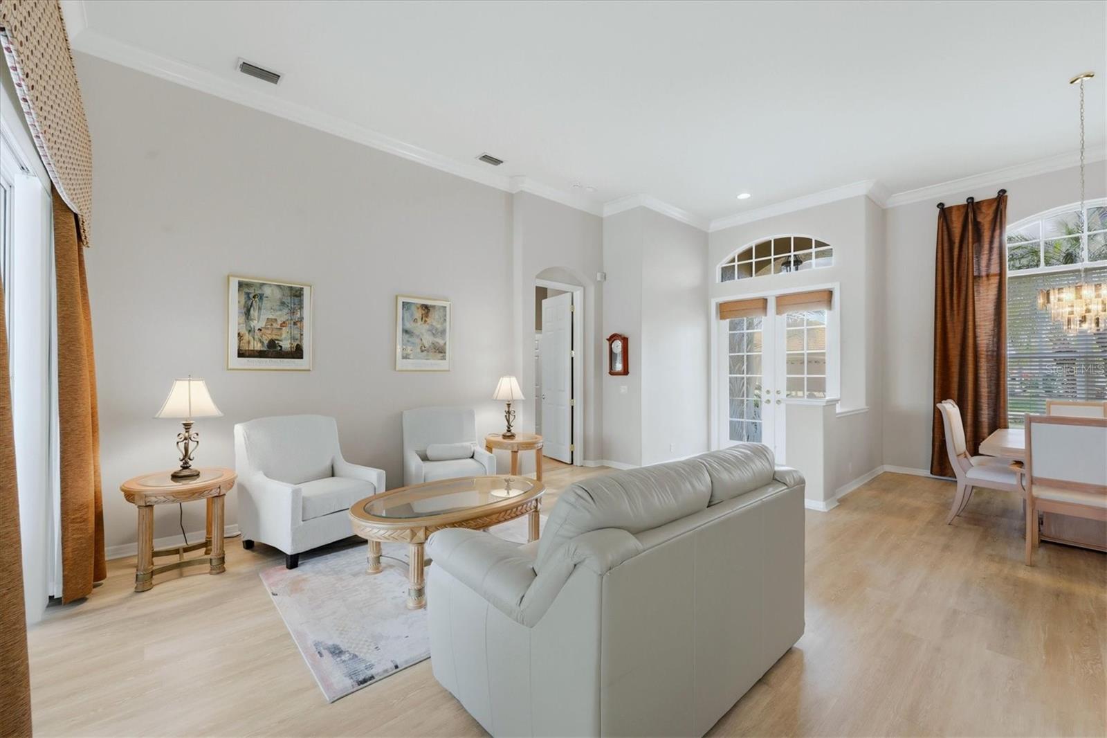 Image 8 of 85 For 811 Amaryllis Lane