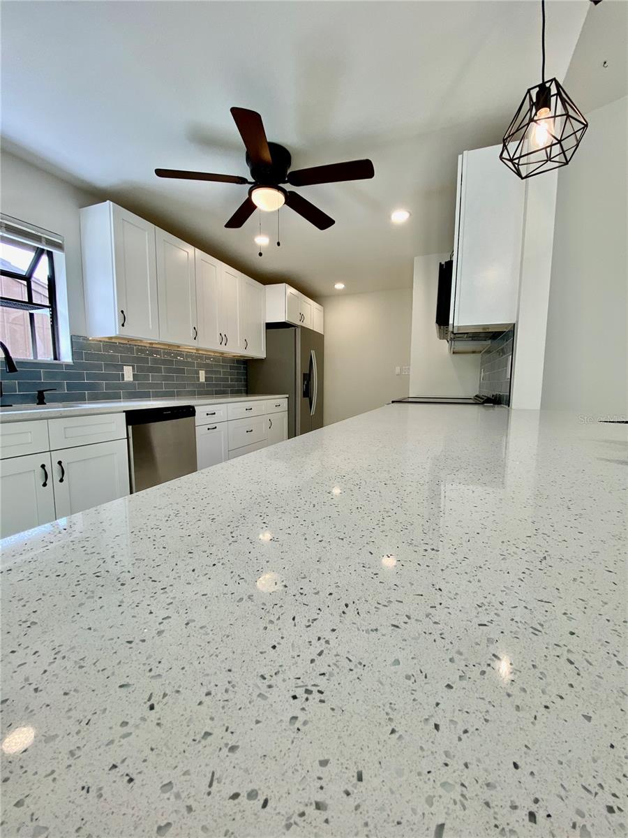 Image 14 of 38 For 1305 Water Oak Way N