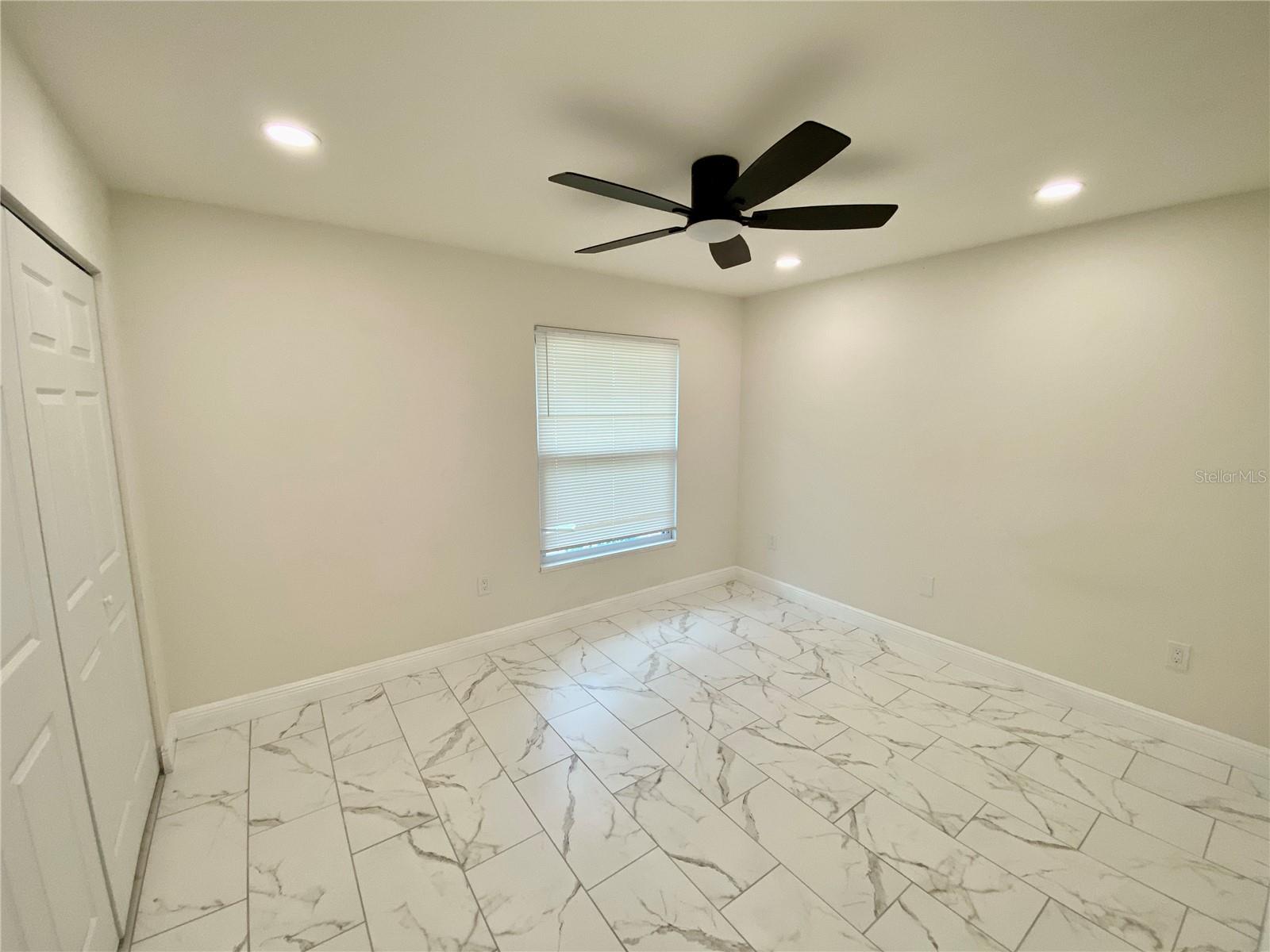 Image 25 of 38 For 1305 Water Oak Way N