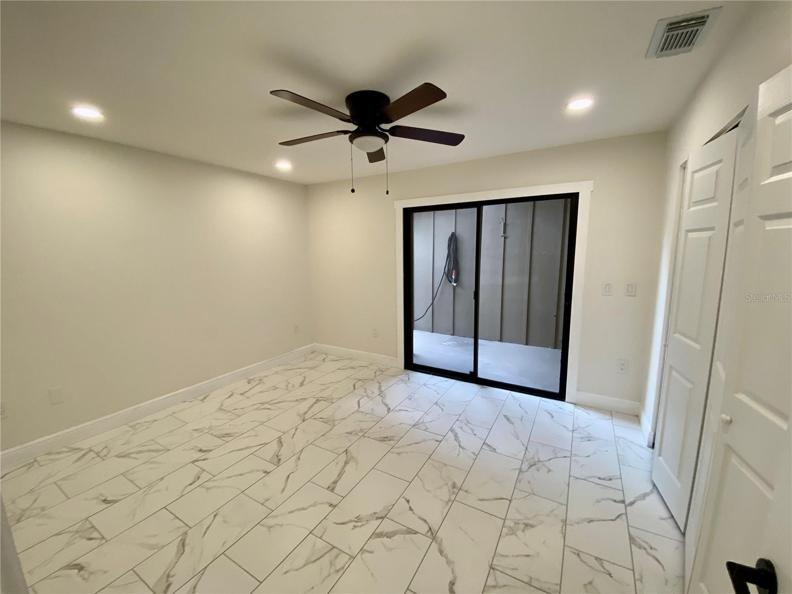 Image 29 of 38 For 1305 Water Oak Way N