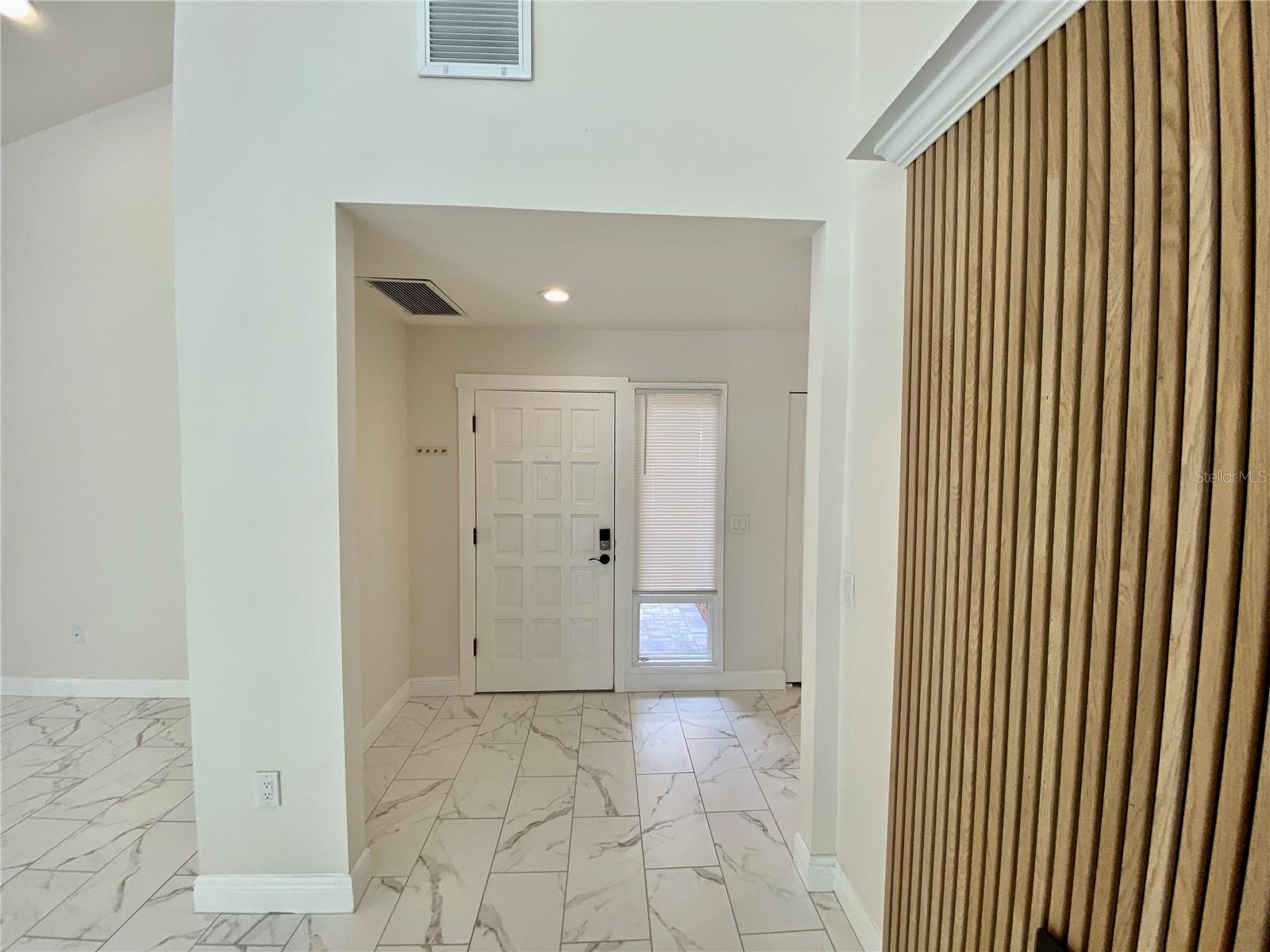 Image 3 of 38 For 1305 Water Oak Way N