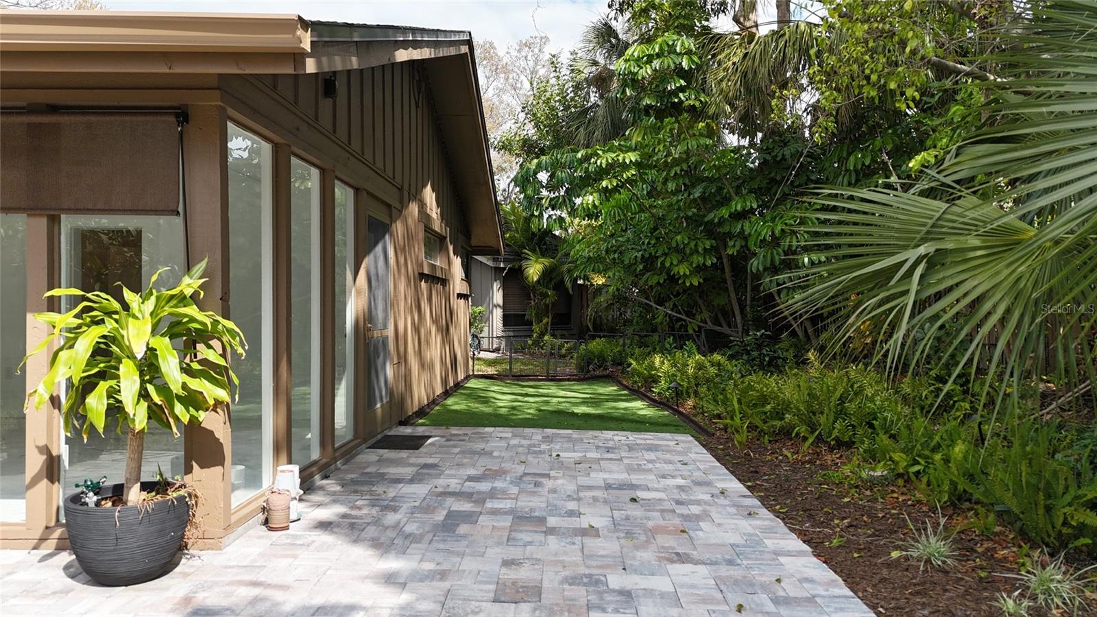 Image 32 of 38 For 1305 Water Oak Way N