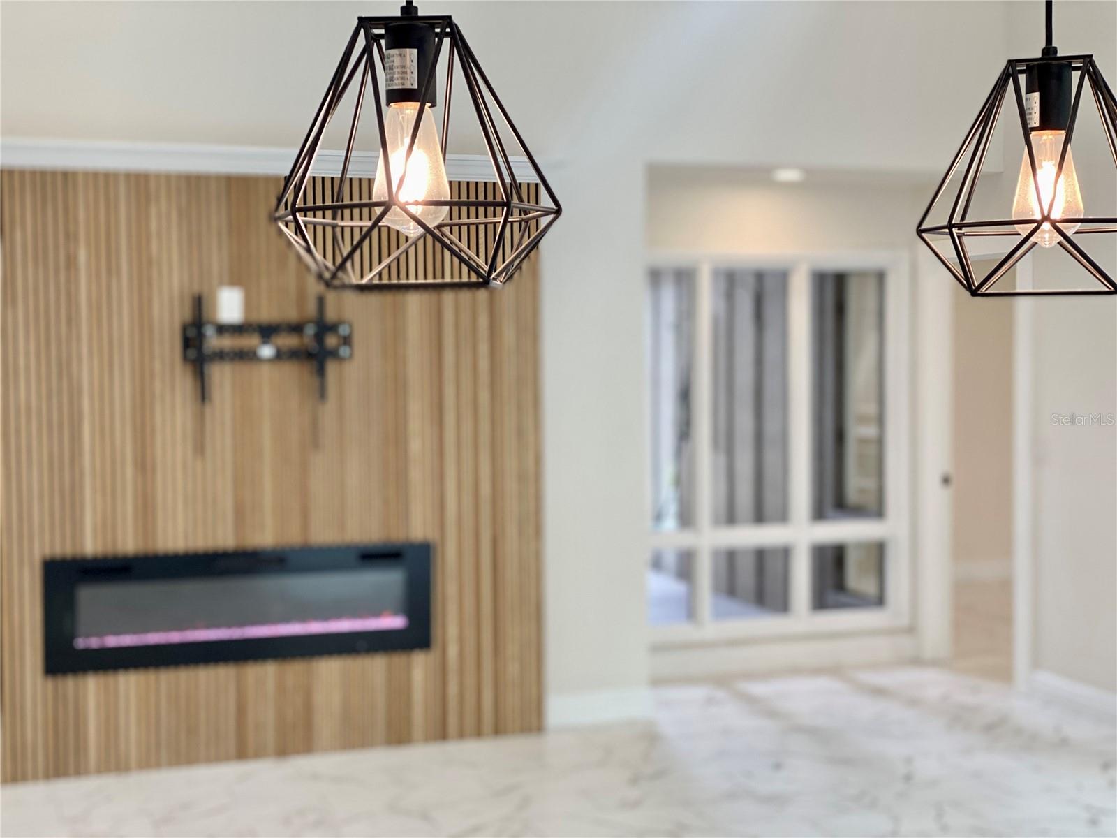 Image 5 of 38 For 1305 Water Oak Way N