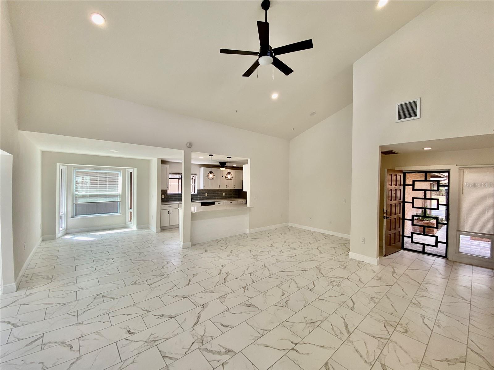 Image 9 of 38 For 1305 Water Oak Way N