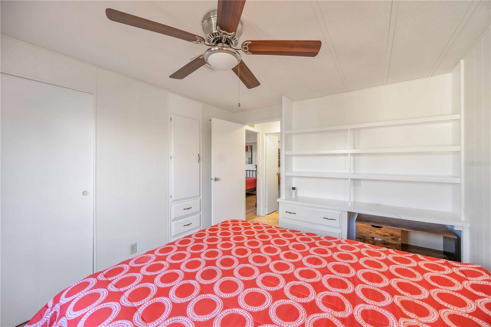 Image 15 of 32 For 10303 Burnt Store Road 14