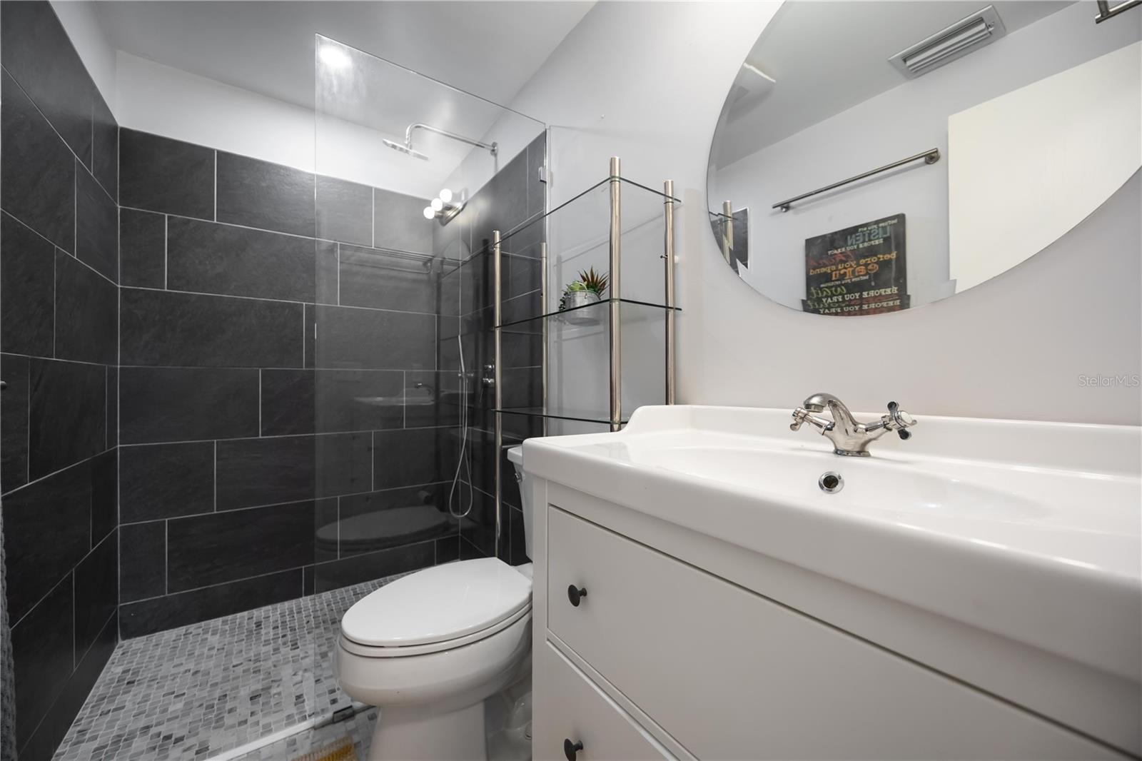 Image 17 of 32 For 10303 Burnt Store Road 14