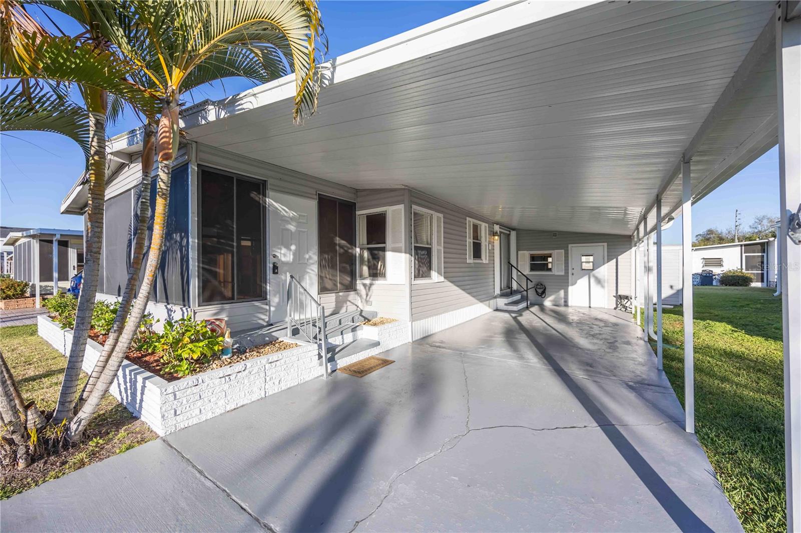 Image 2 of 32 For 10303 Burnt Store Road 14