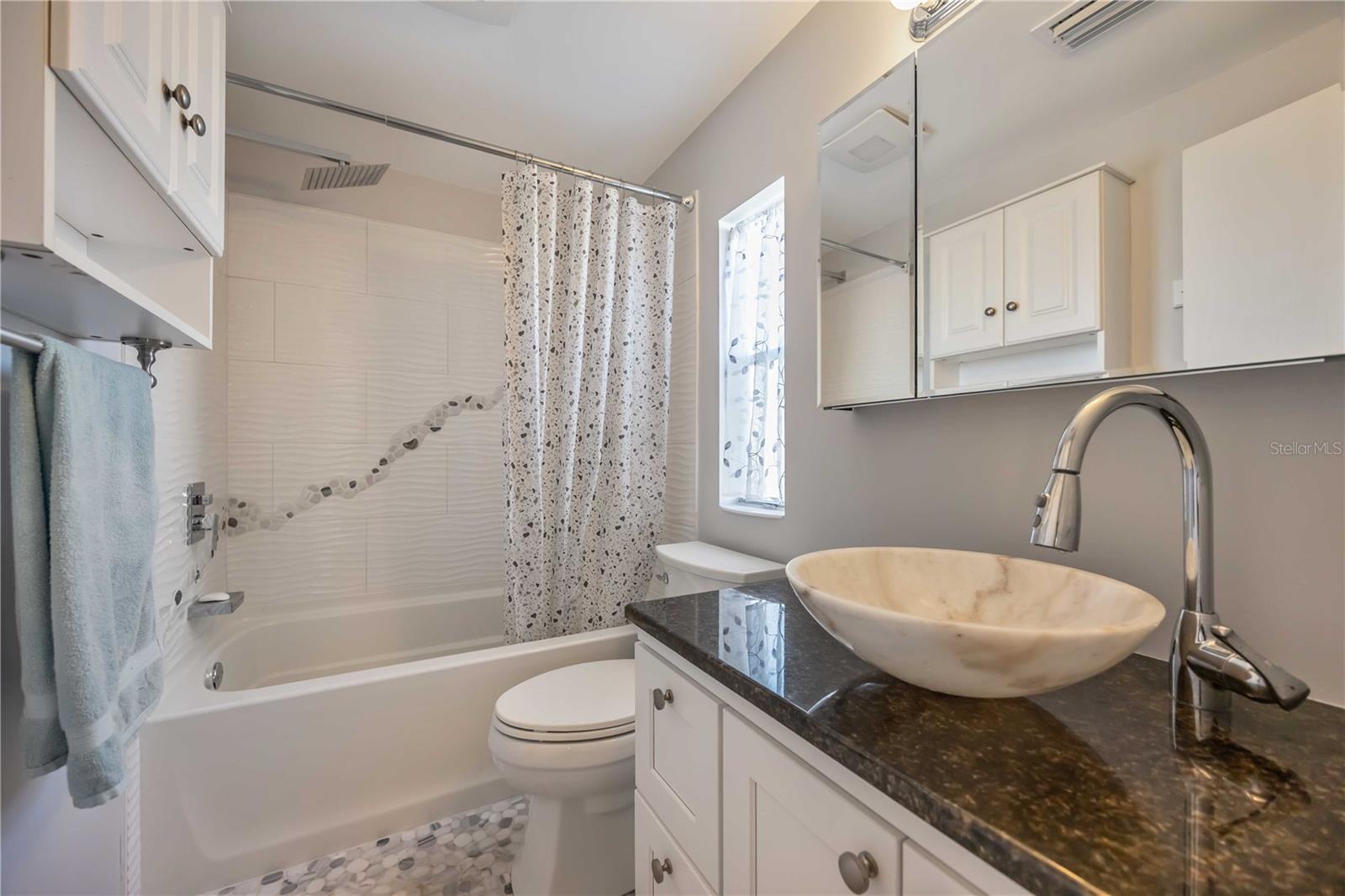 Image 22 of 32 For 10303 Burnt Store Road 14