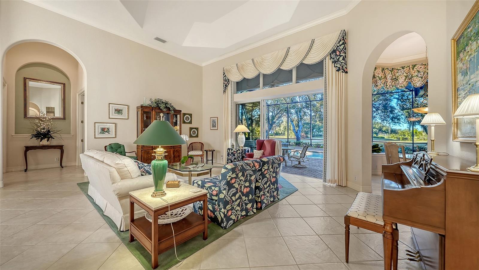 Image 15 of 91 For 480 Oriskany Court