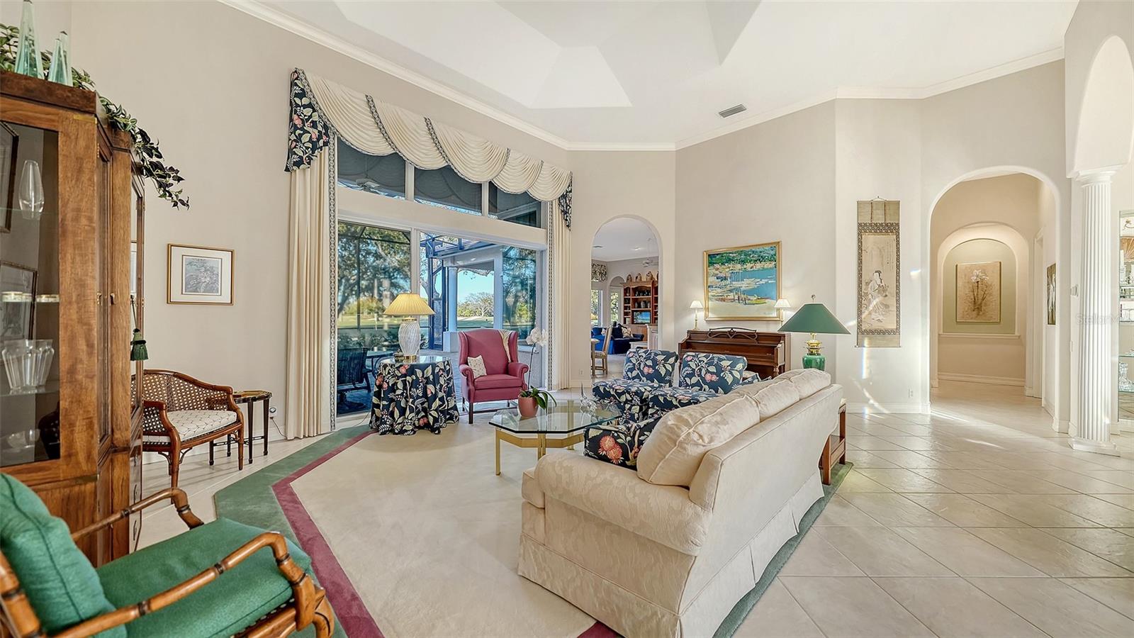 Image 16 of 91 For 480 Oriskany Court