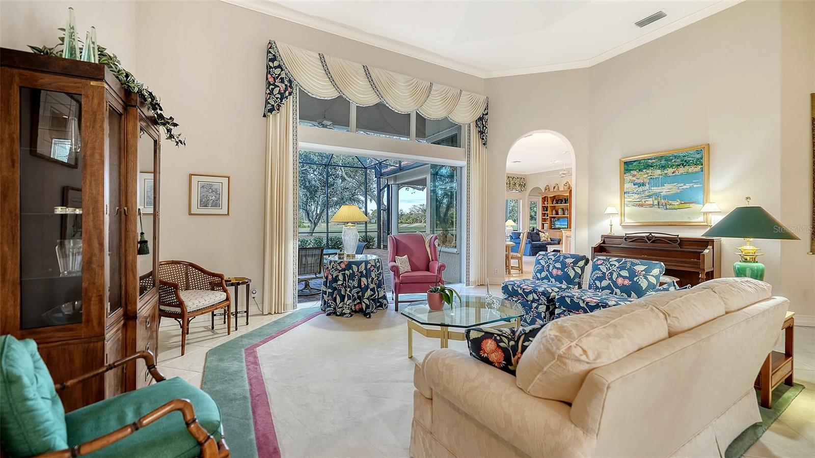 Image 19 of 91 For 480 Oriskany Court