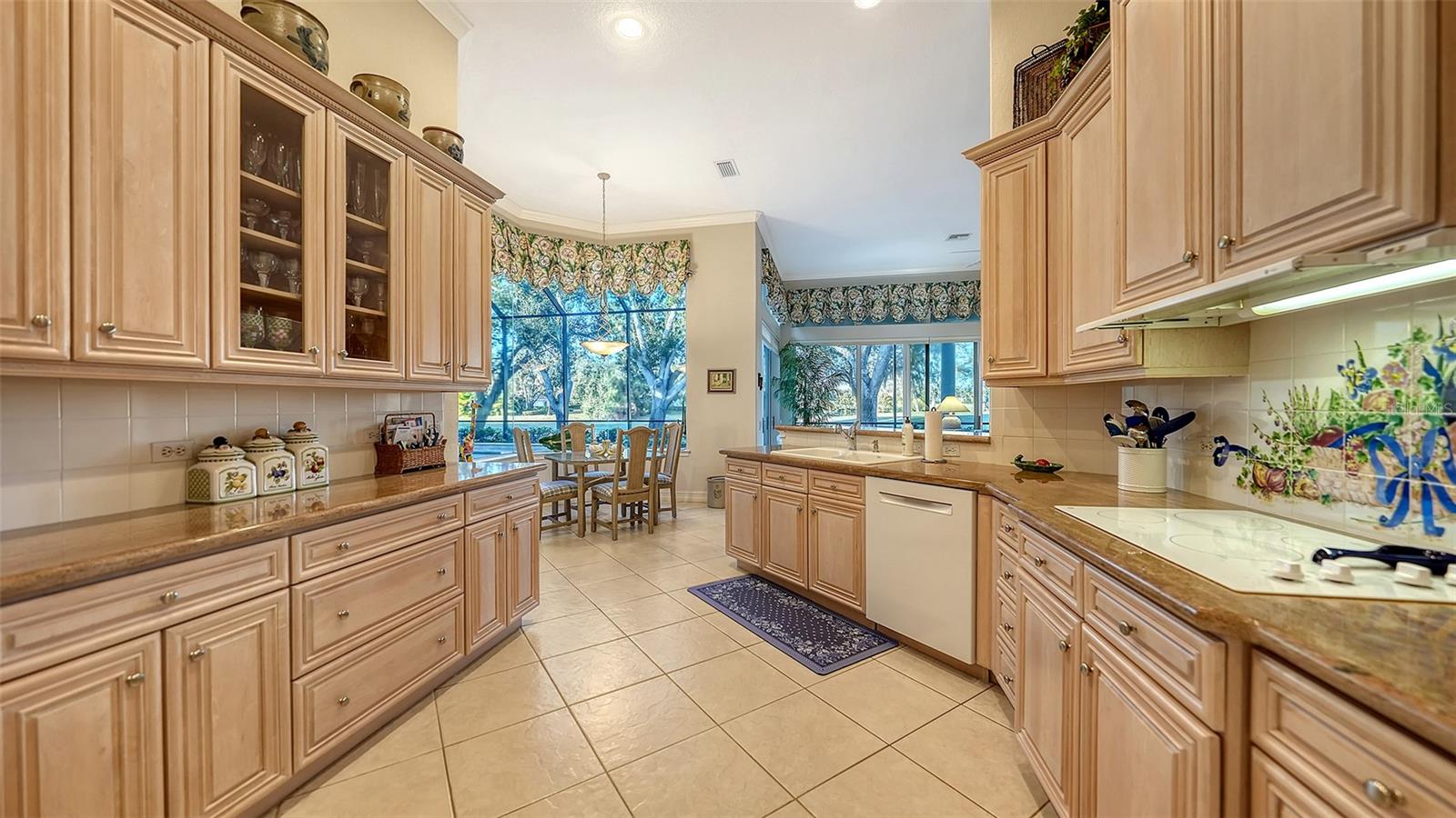 Image 29 of 91 For 480 Oriskany Court