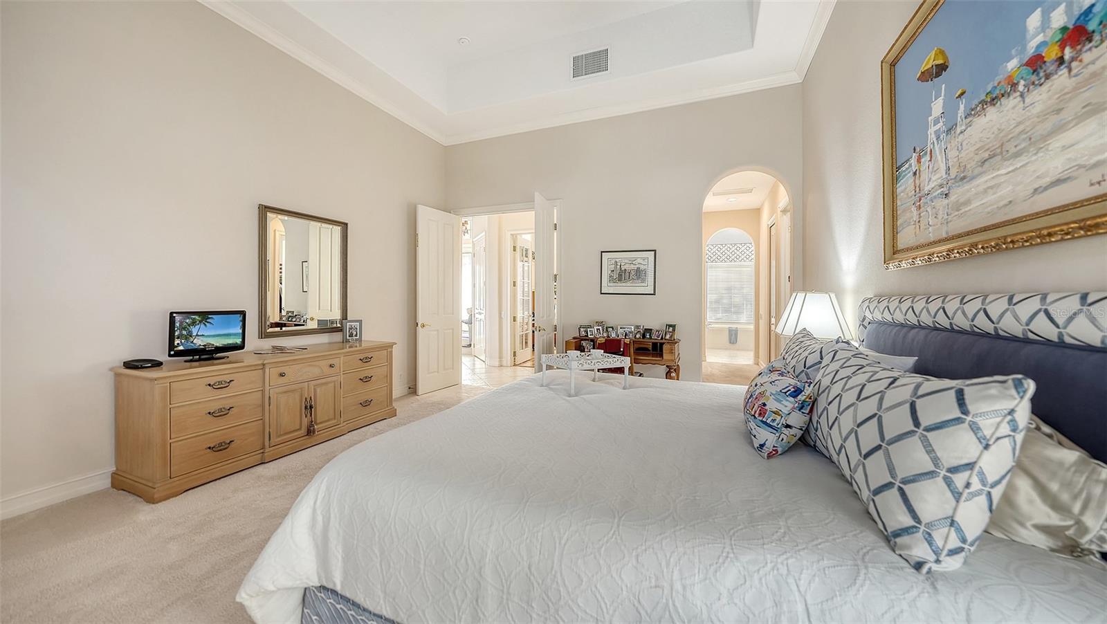 Image 38 of 91 For 480 Oriskany Court