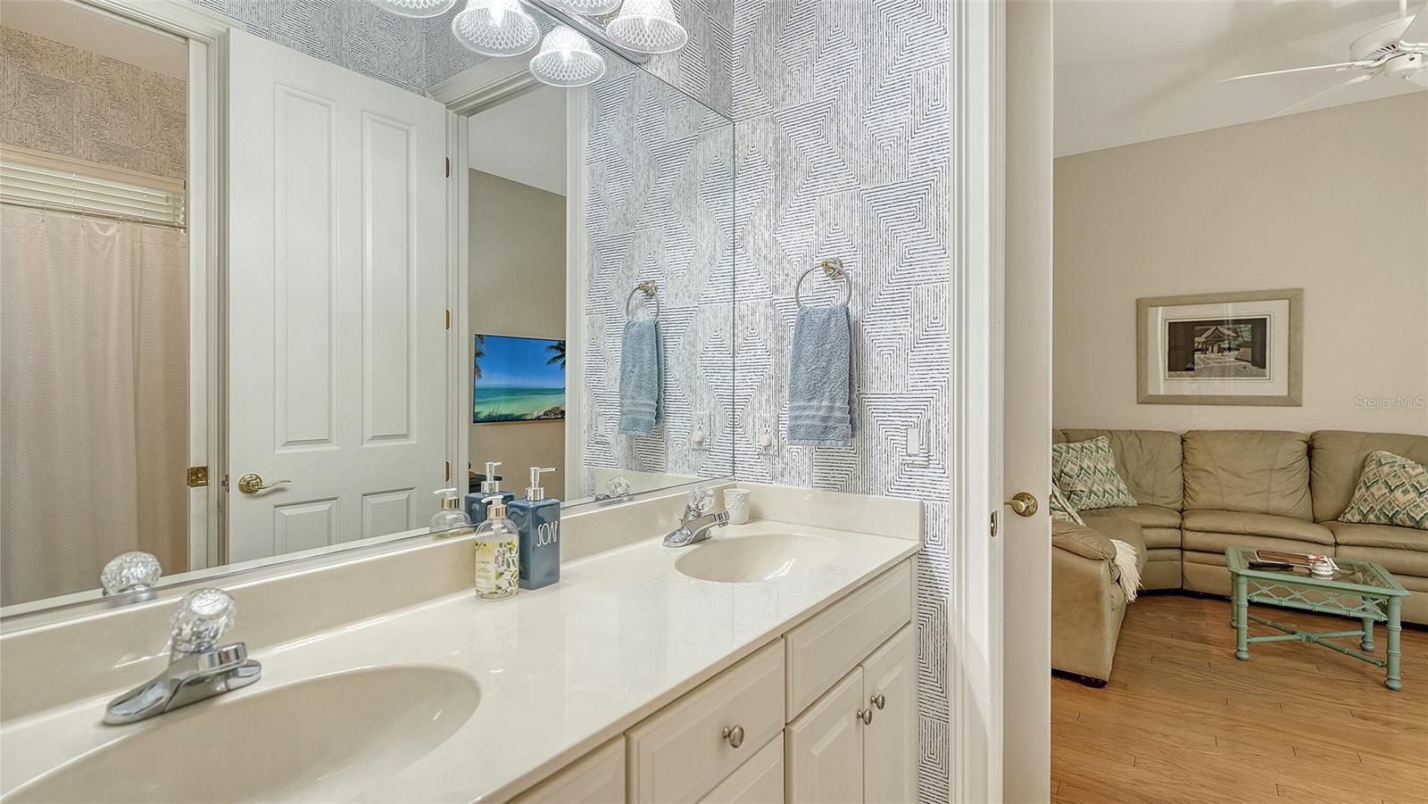 Image 54 of 91 For 480 Oriskany Court