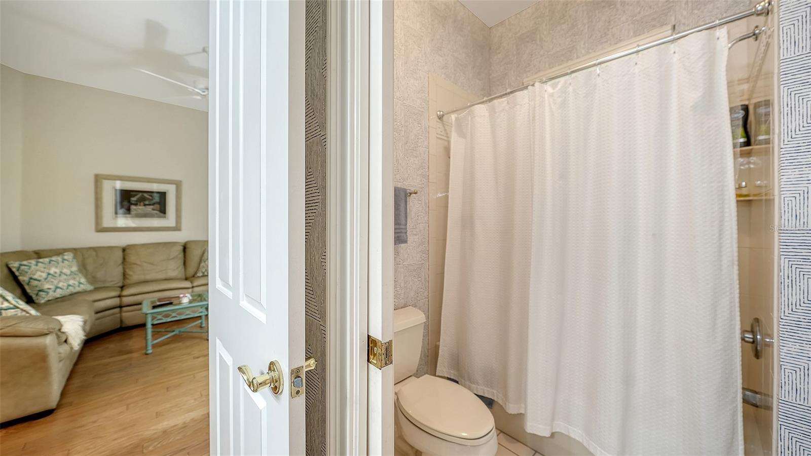 Image 55 of 91 For 480 Oriskany Court