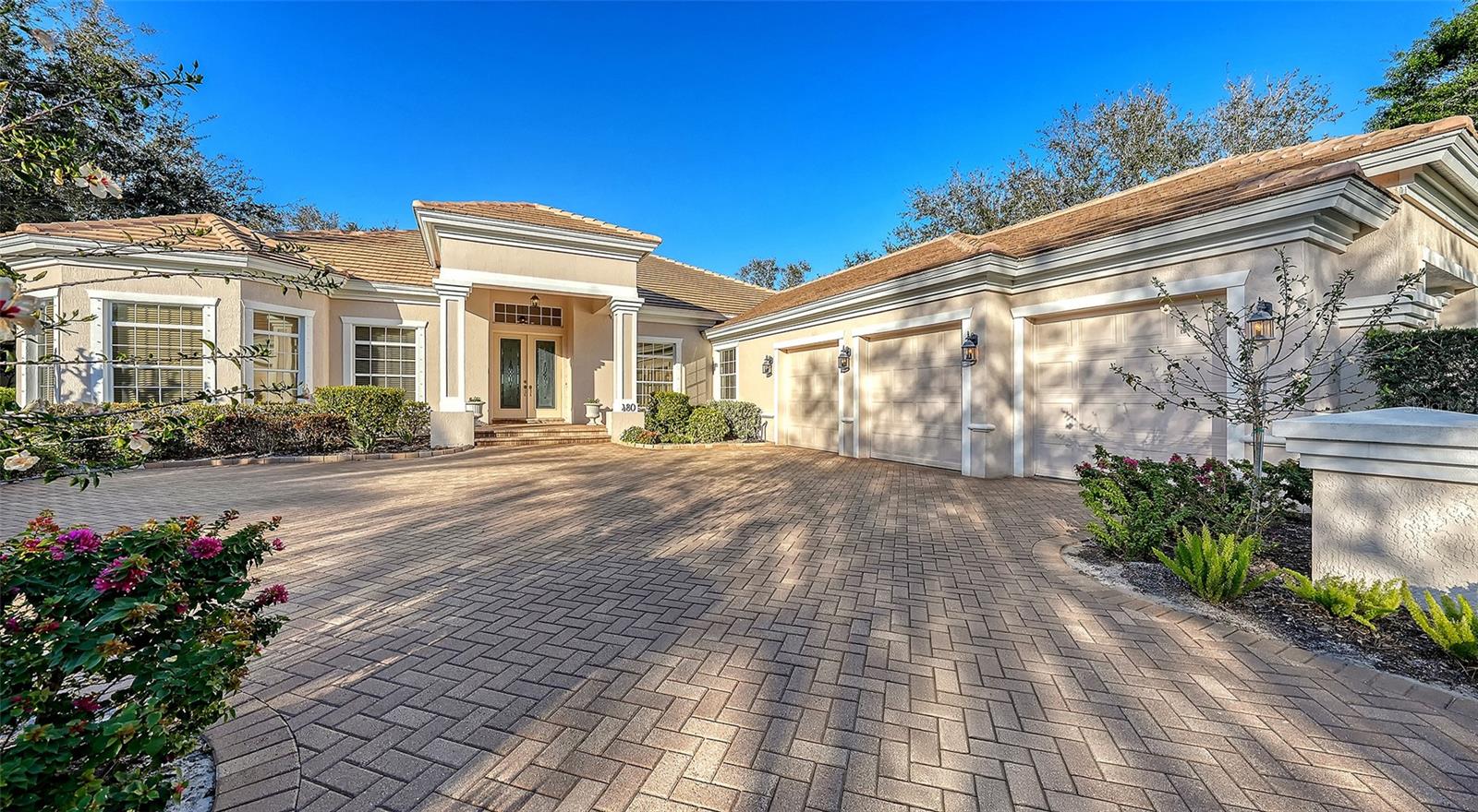 Image 9 of 91 For 480 Oriskany Court