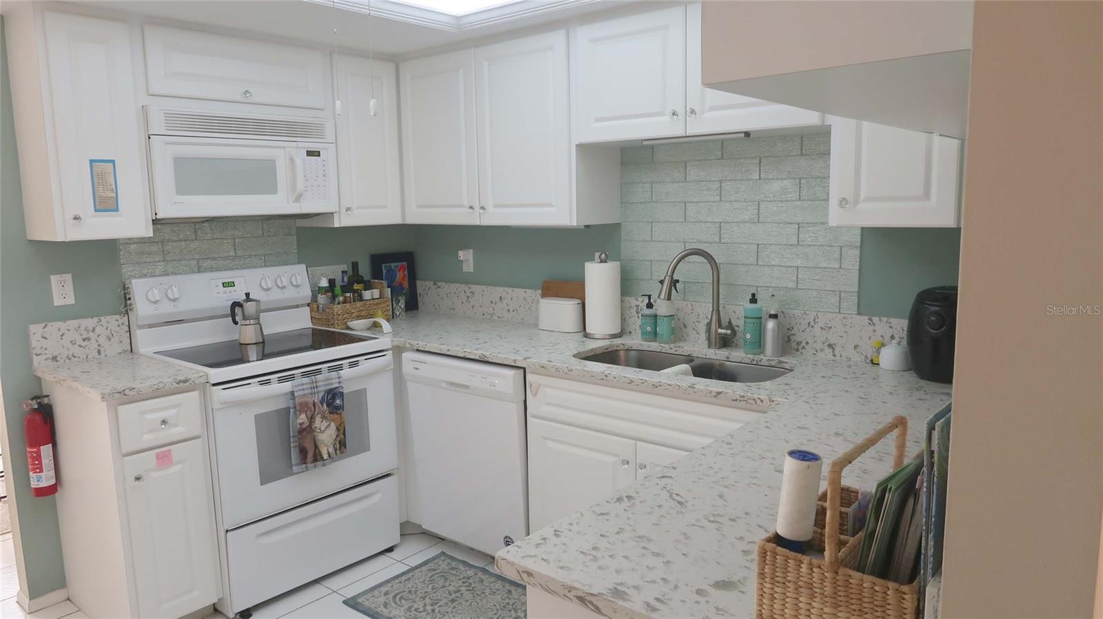 Image 7 of 25 For 5223 Villa Majorca Court 29