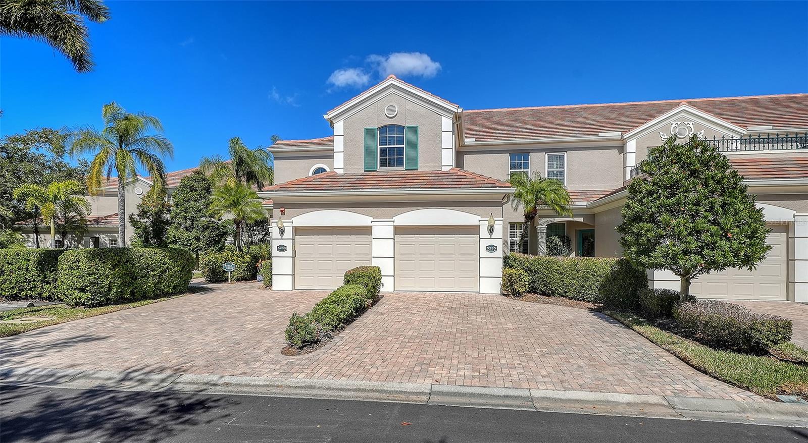 Image 2 of 32 For 5235 Parisienne Place 101b28