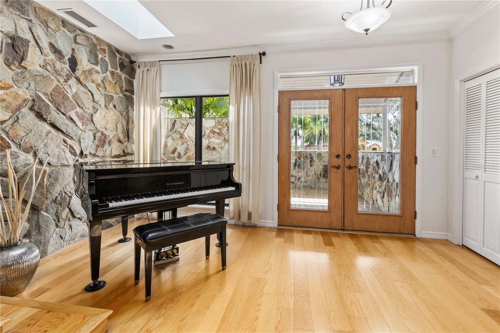 Image 7 of 52 For 4714 Elder Berry Drive