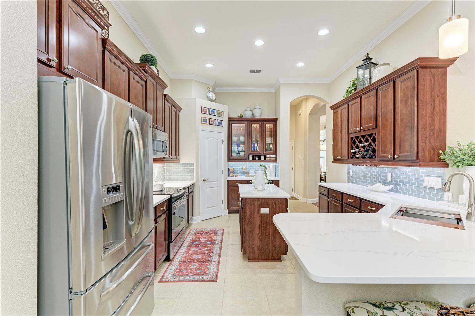 Image 25 of 75 For 302 Cockle Shell Loop