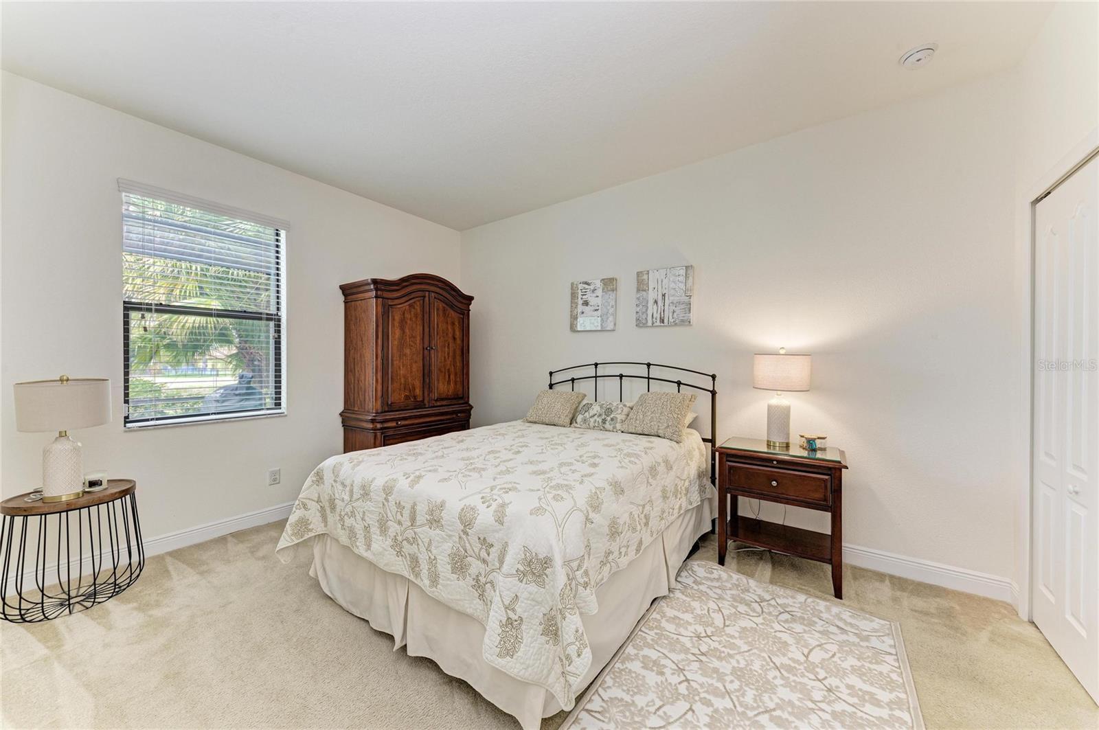 Image 40 of 75 For 302 Cockle Shell Loop