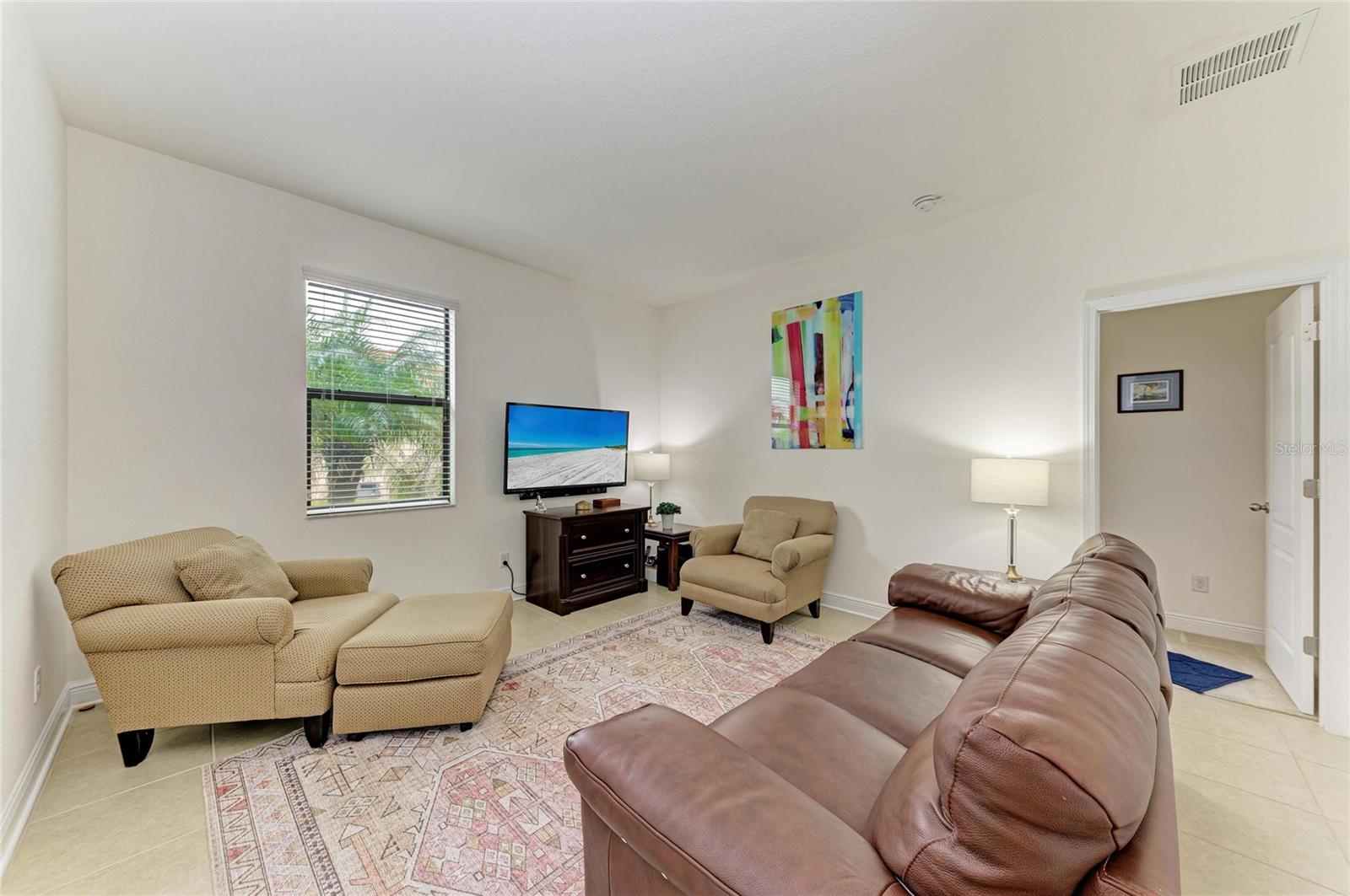 Image 43 of 75 For 302 Cockle Shell Loop