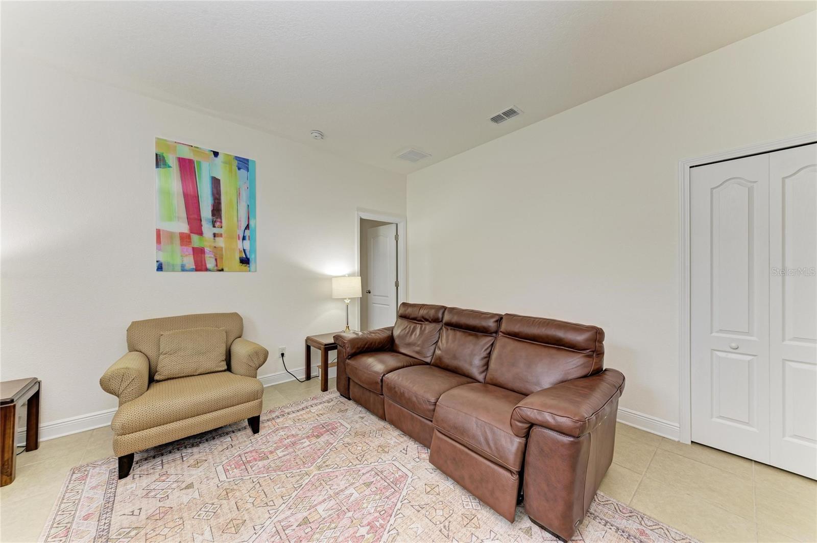 Image 44 of 75 For 302 Cockle Shell Loop