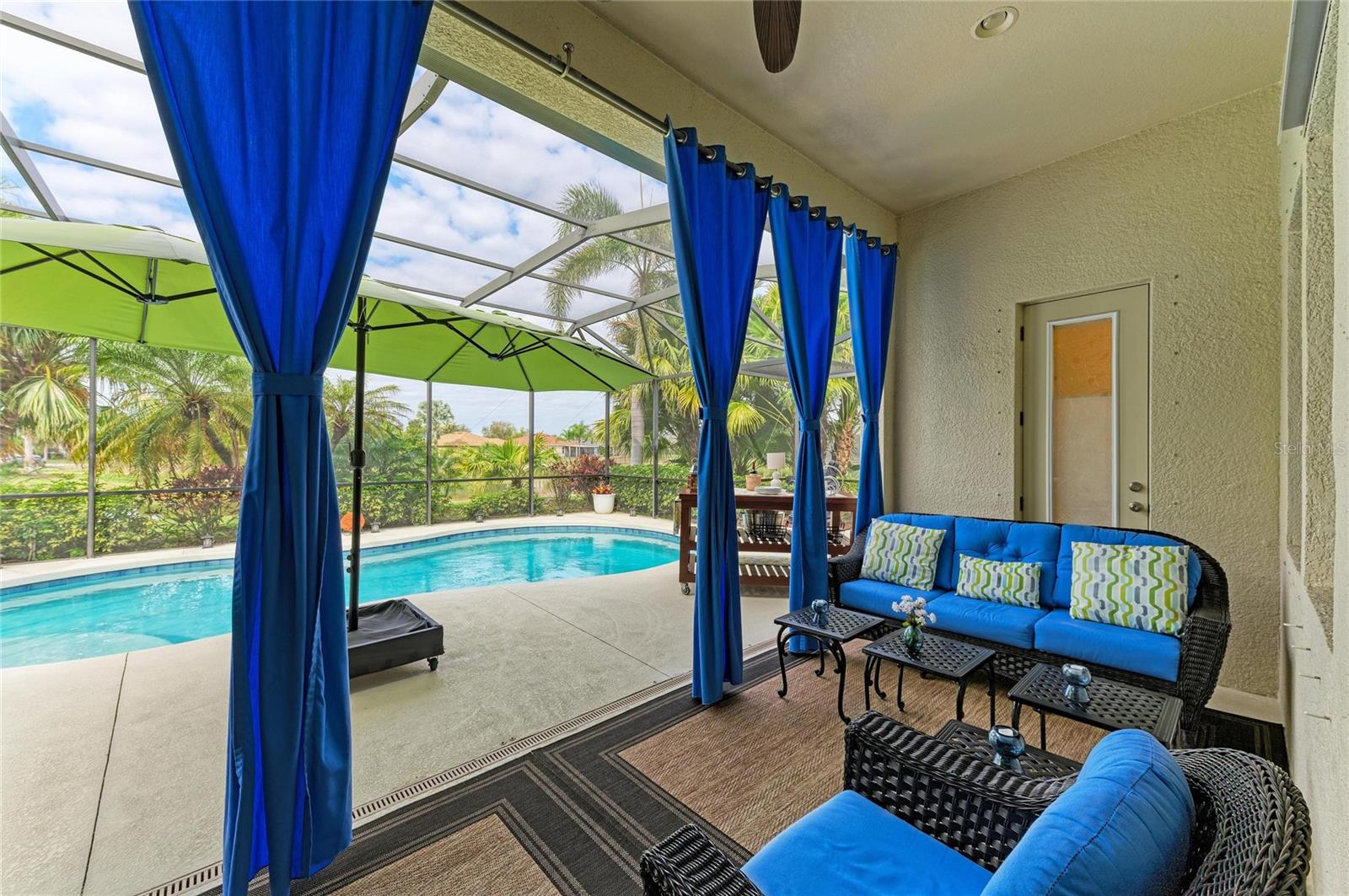 Image 49 of 75 For 302 Cockle Shell Loop